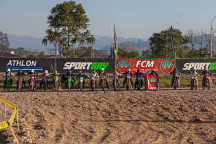 A cidade de Agrolândia recebeu, neste último final de semana, a terceira etapa do SportBay Campeonato Catarinense de Velocross, evento que integrou o calendário comemorativo dos 63 anos de emancipação do município.
